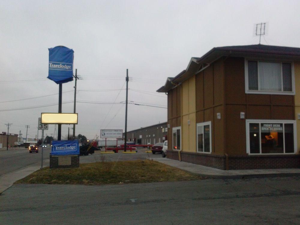 Super 8 By Wyndham Denver Central Motel Exterior photo